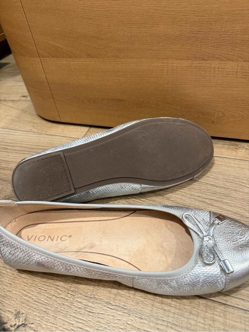 Vionic Spark Minna leather ballet flats in silver metal snake size 9 - Picture 4 of 8